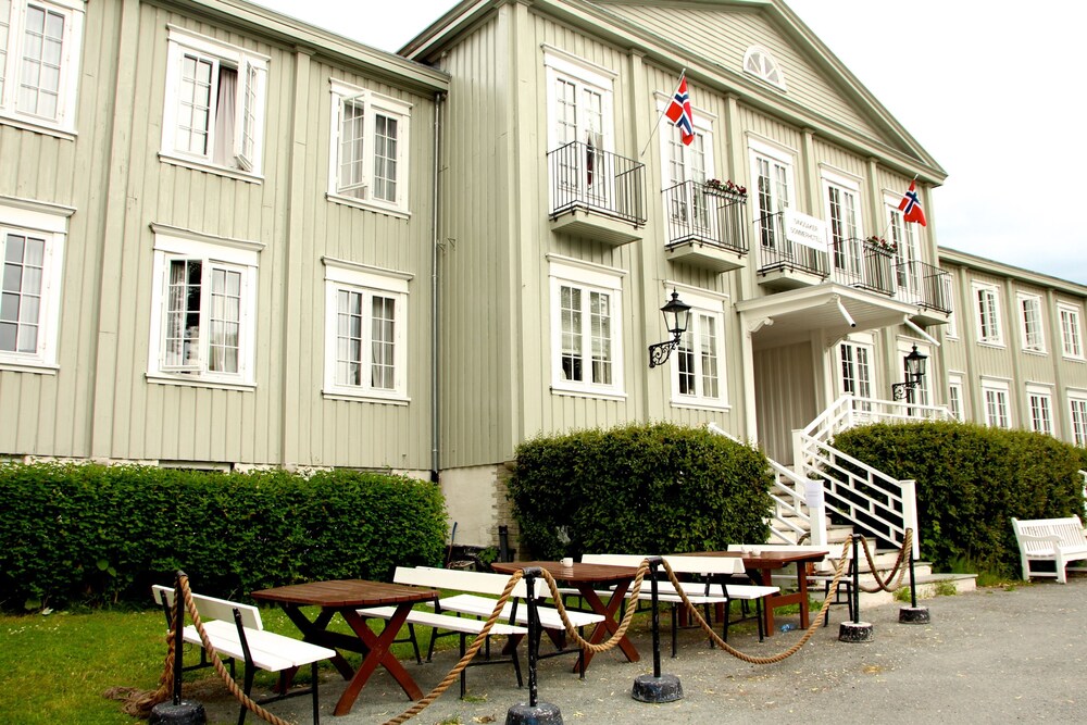 Hotellets front