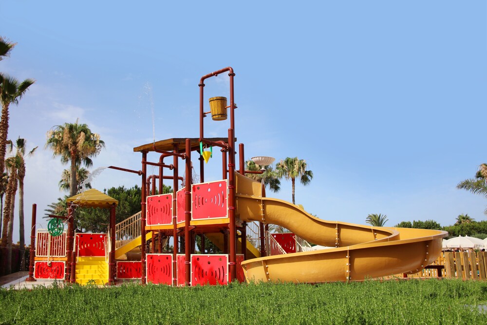 Childrens Play Area - Outdoor