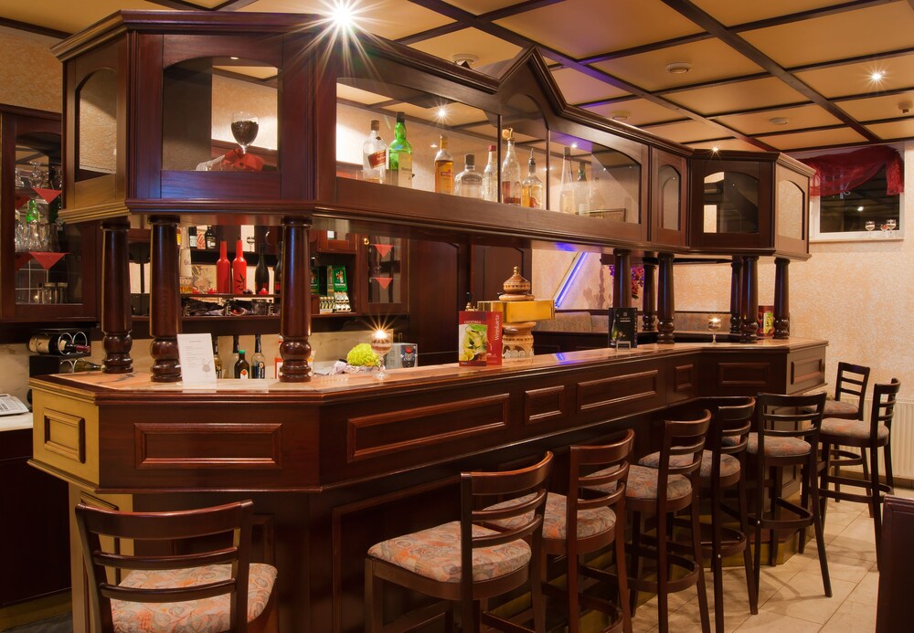 Hotel Bar