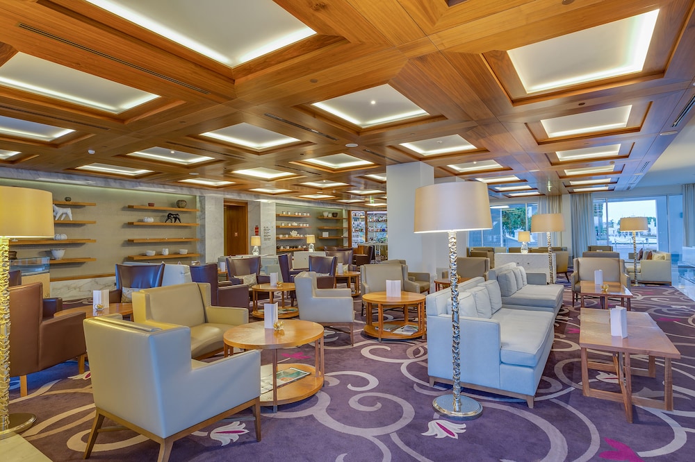Hotel Lounge