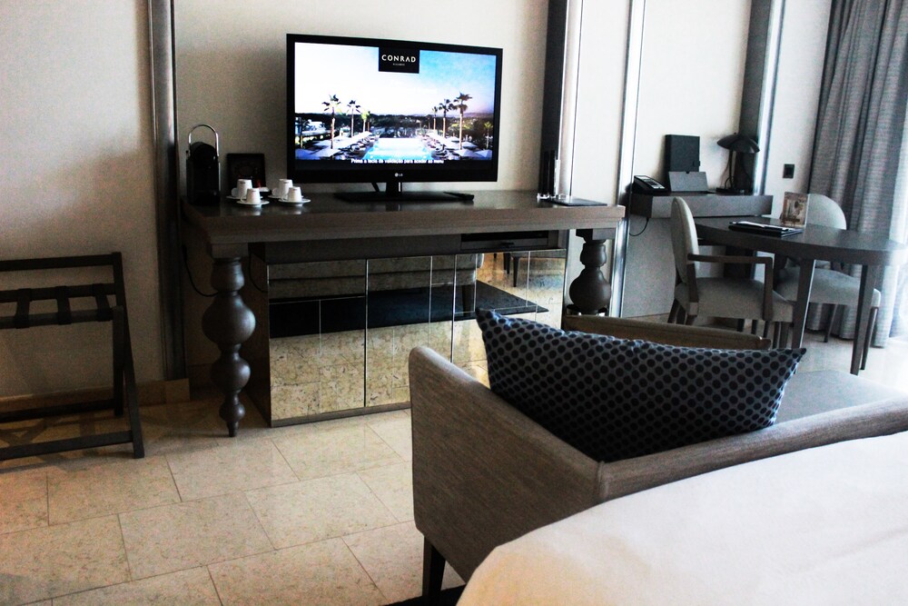 Deluxe Room, 1 King Bed - Guestroom