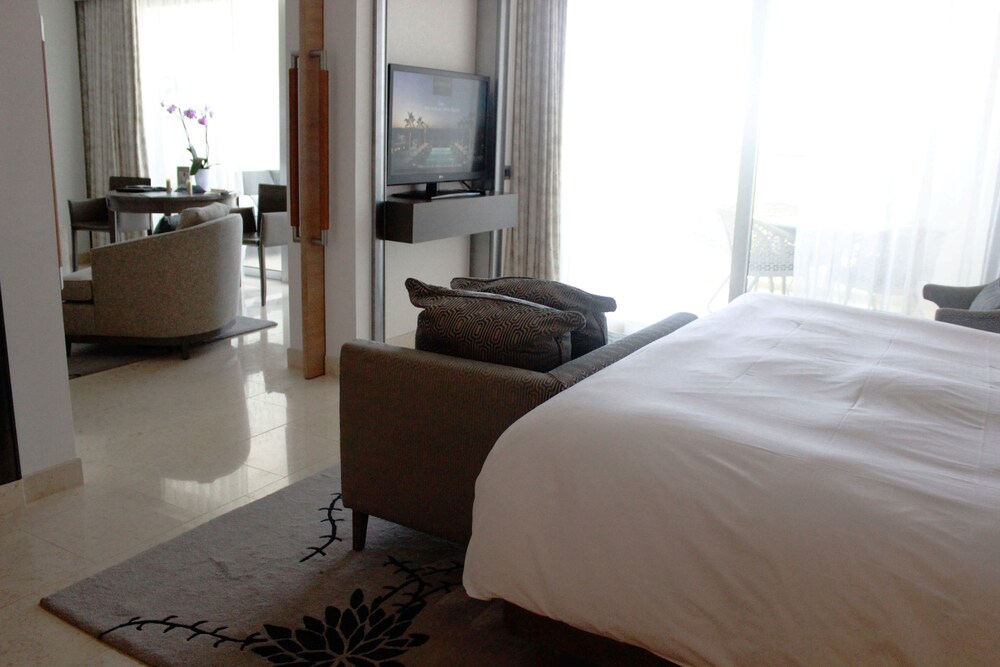 Grand Suite, 1 King Bed - Guestroom