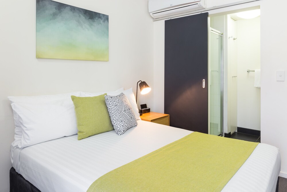 Studio Double Apartment - Guestroom