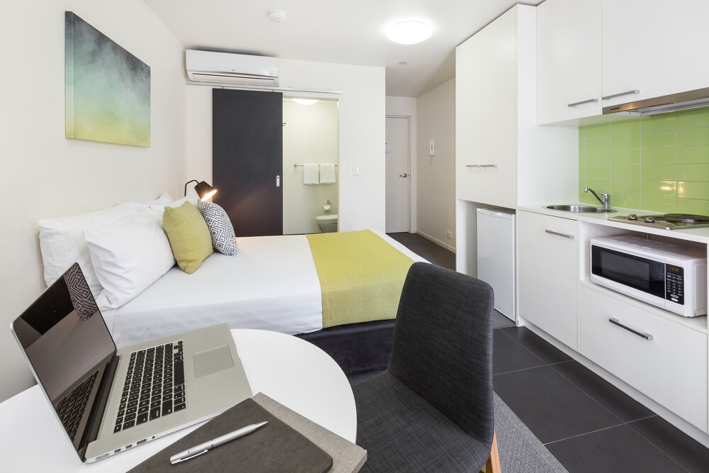 Studio Double Apartment - Guestroom