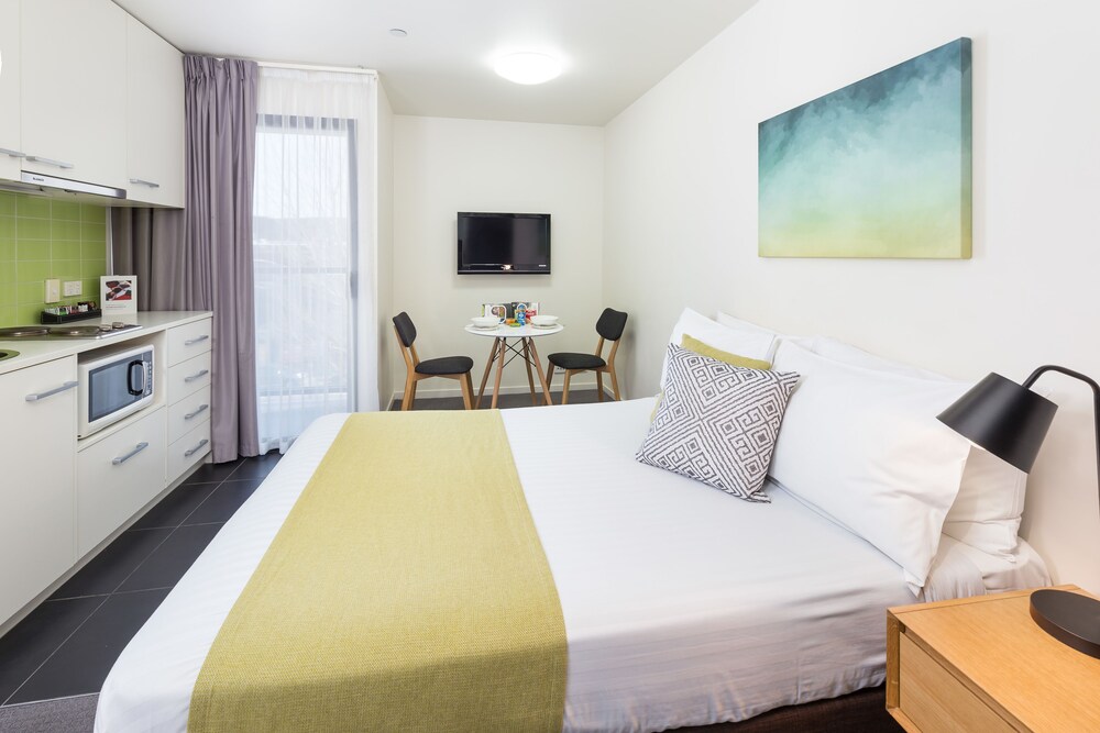 Studio Double Apartment - Guestroom