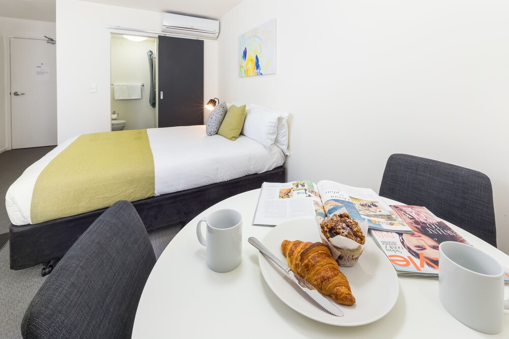Studio Double Apartment - Guestroom