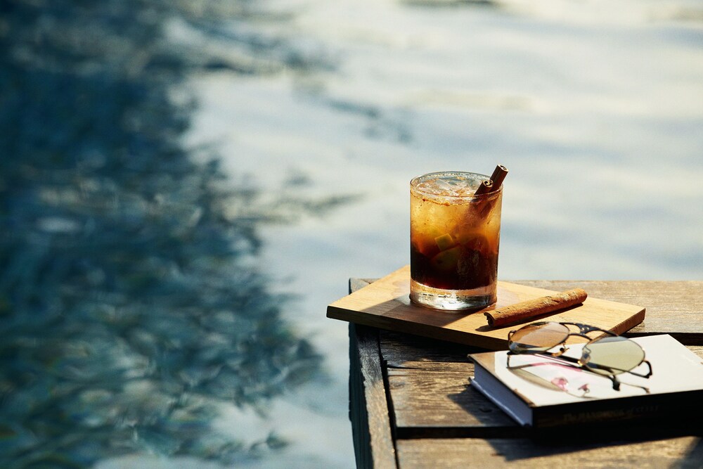 Hotel Bar