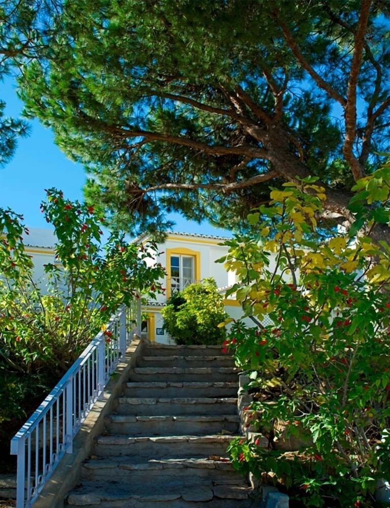 Jardines del establecimiento