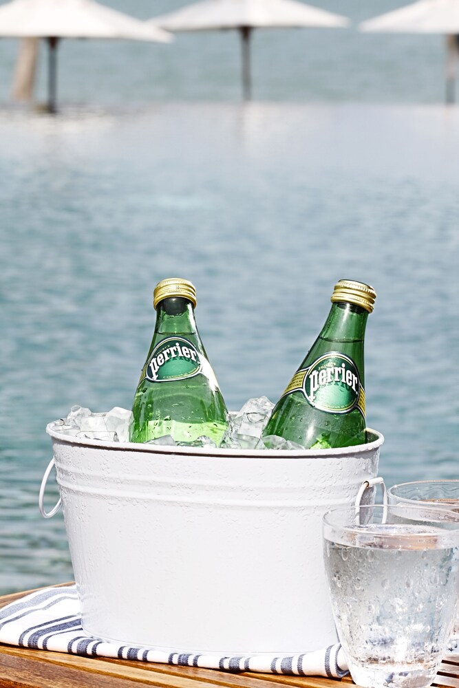 Poolside Bar