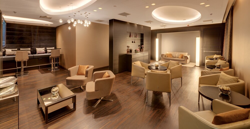 Executive Lounge
