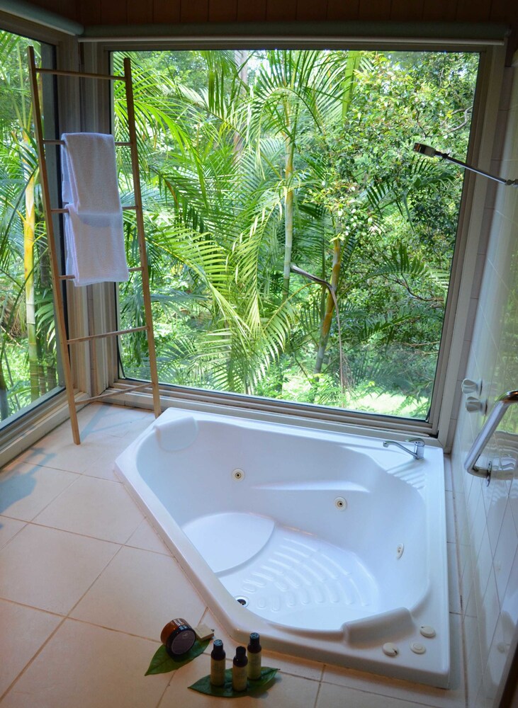 Jetted Tub