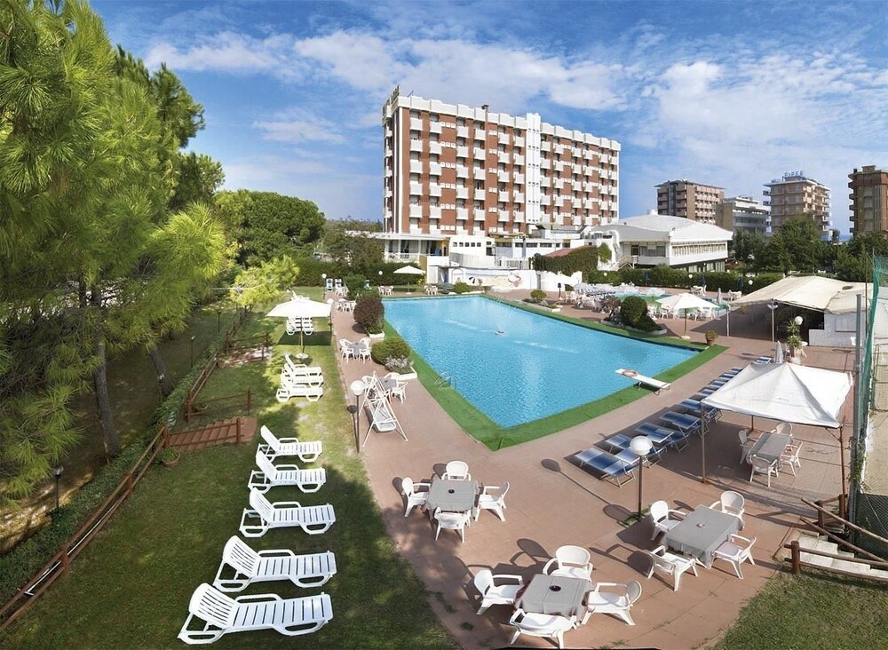 Piscina all'aperto