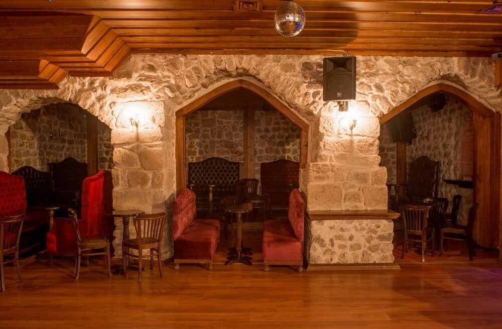 Hotel Bar