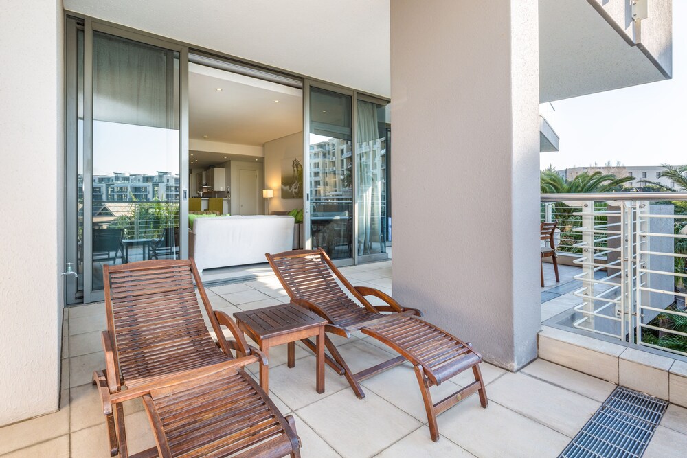 Luxury Apartment, 2 Bedrooms - Terrace/Patio