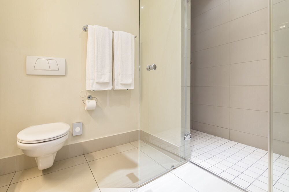 Luxury Apartment, 3 Bedrooms - Bathroom