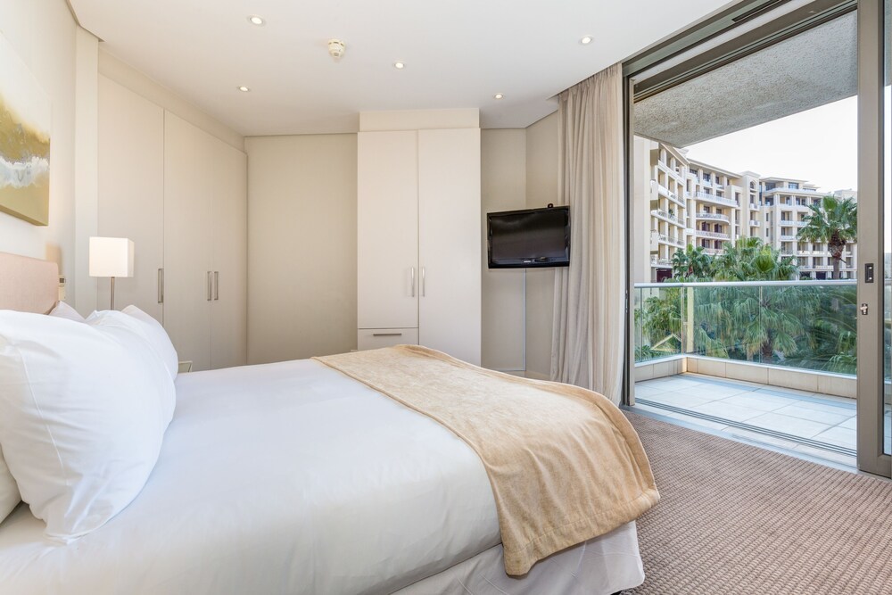 Luxury Apartment, 2 Bedrooms - In-Room Amenity