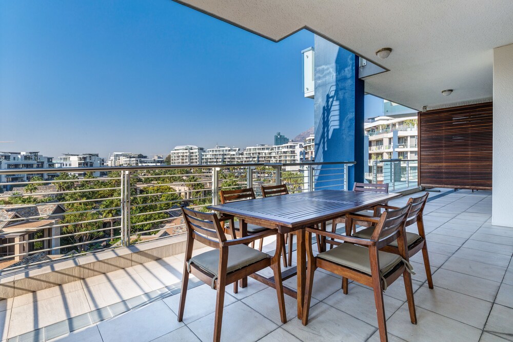 Luxury Apartment, 3 Bedrooms - Terrace/Patio