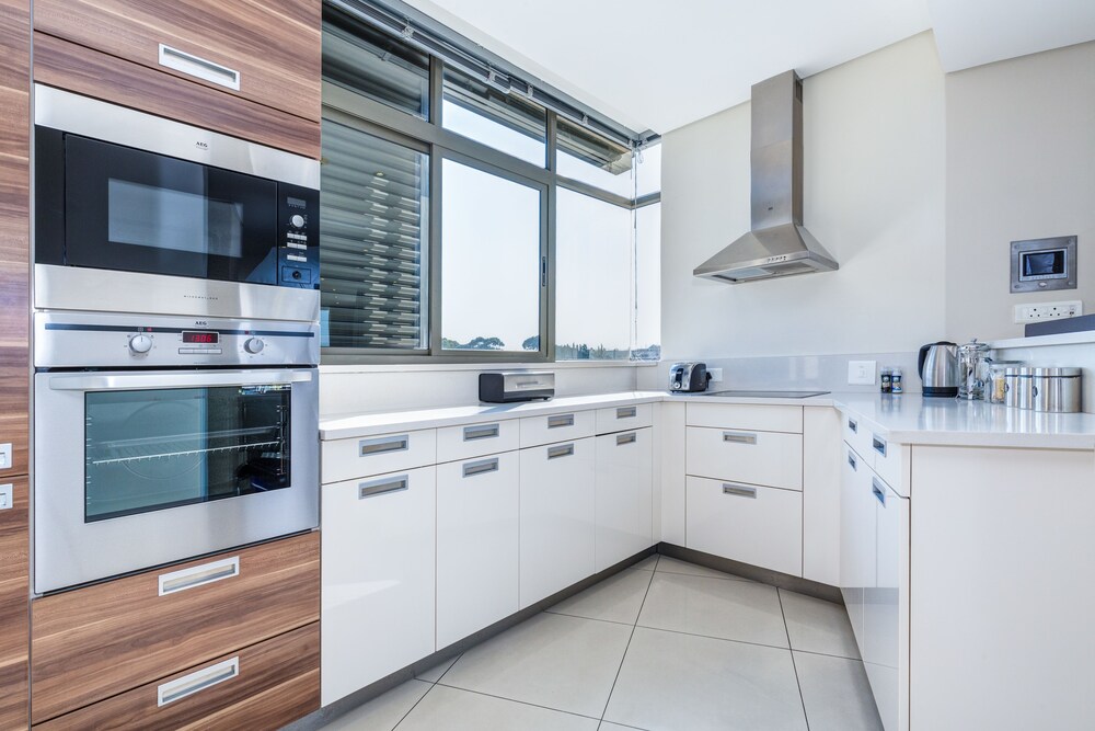 Luxury Apartment, 3 Bedrooms - In-Room Kitchen
