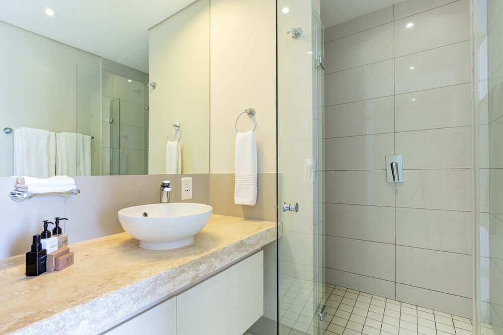 Luxury Apartment, 3 Bedrooms - Bathroom