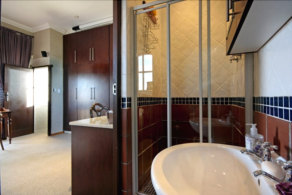 Standard Apartment, 1 Double Bed, Tower - Bathroom