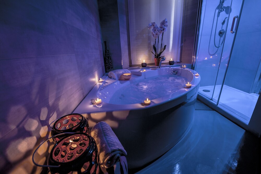 Jetted Tub