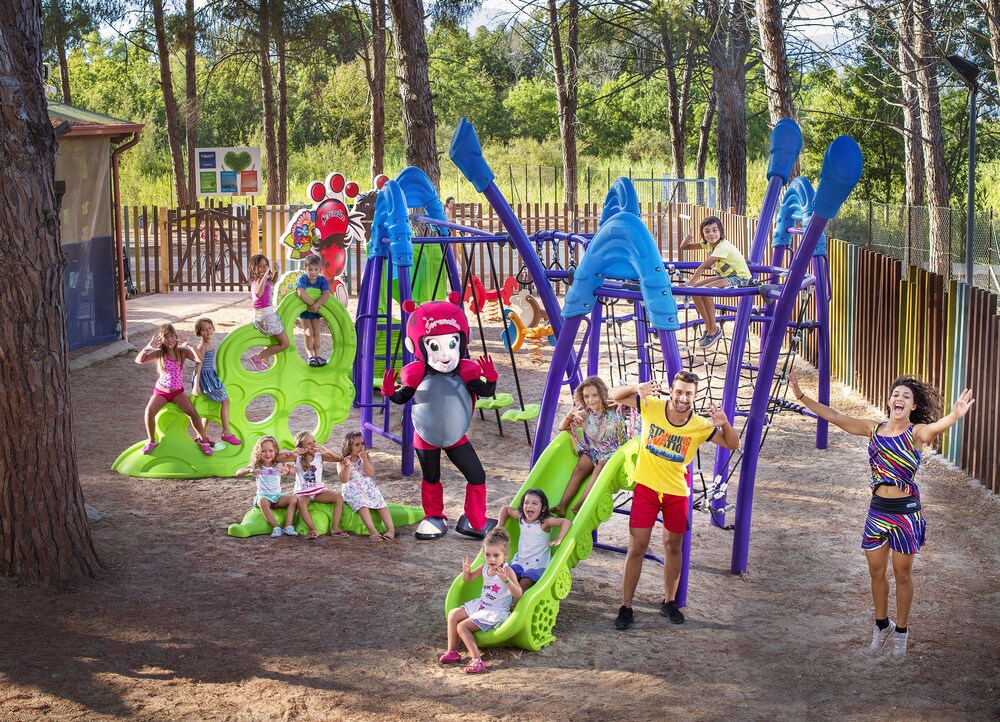 Childrens Play Area - Outdoor