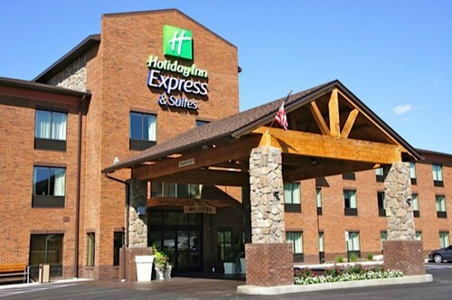 Holiday Inn Express Hotel & Suites Donegal
