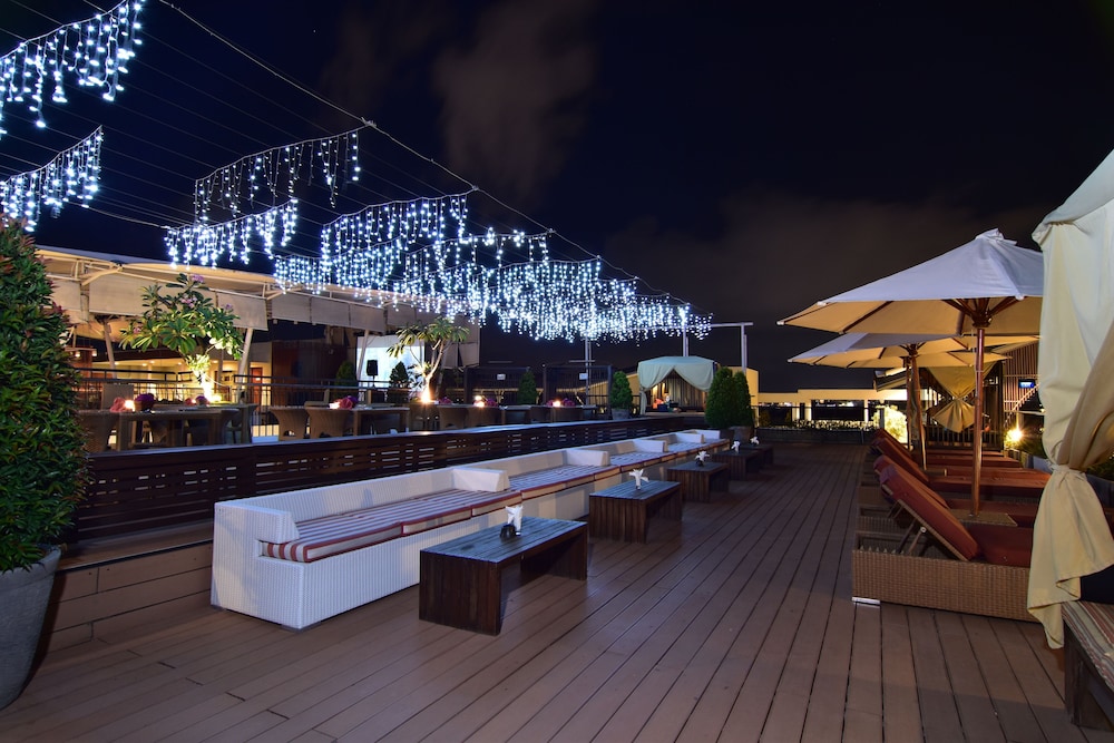Food Court