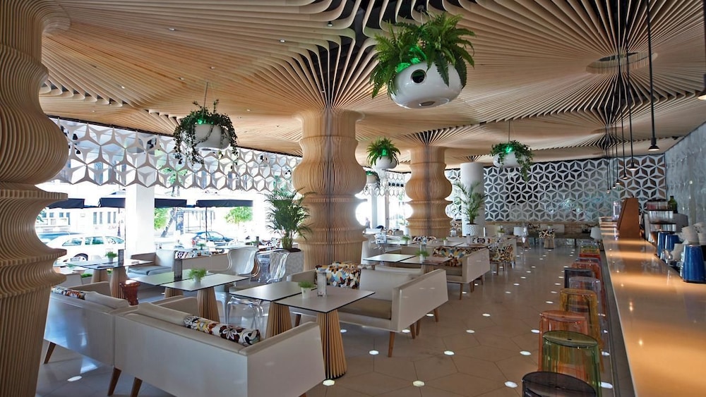 Hotel Lounge