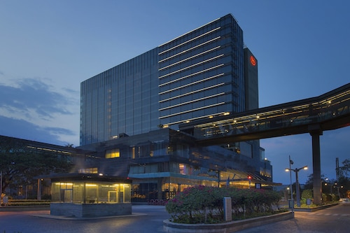 Sheraton Grand Bangalore Hotel at Brigade Gateway