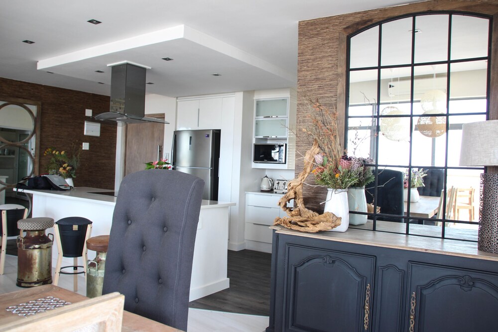 Superior Penthouse, 3 Bedrooms - Living Area