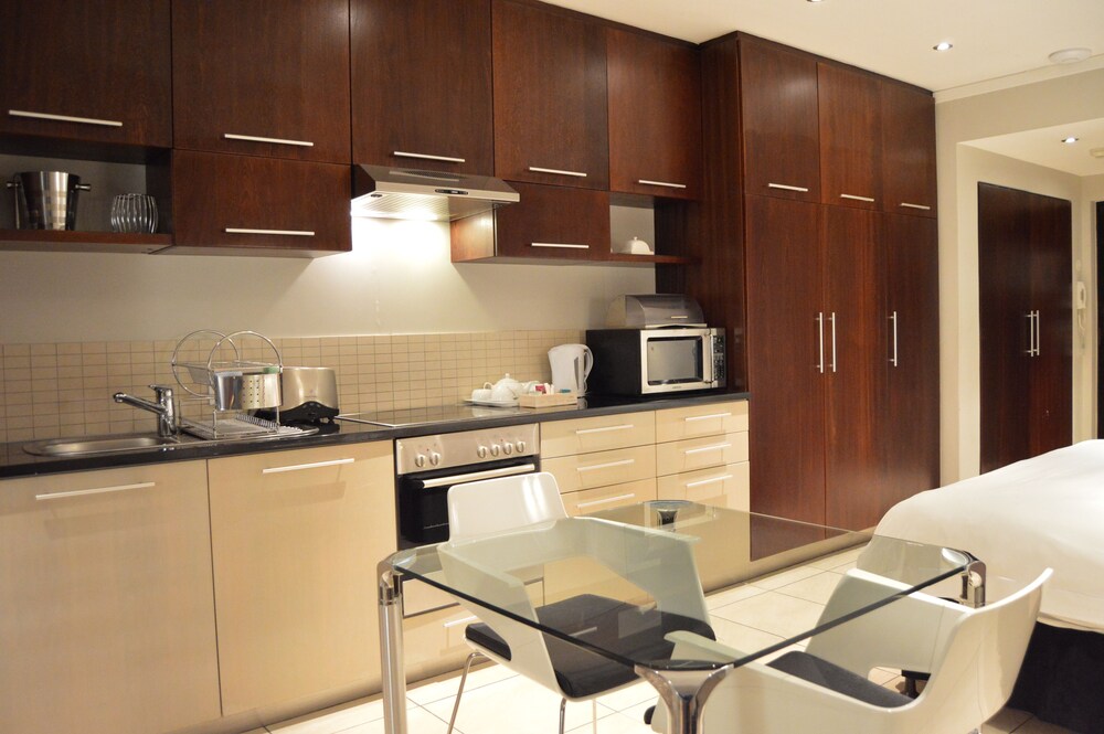 Studio Apartment - In-Room Kitchen
