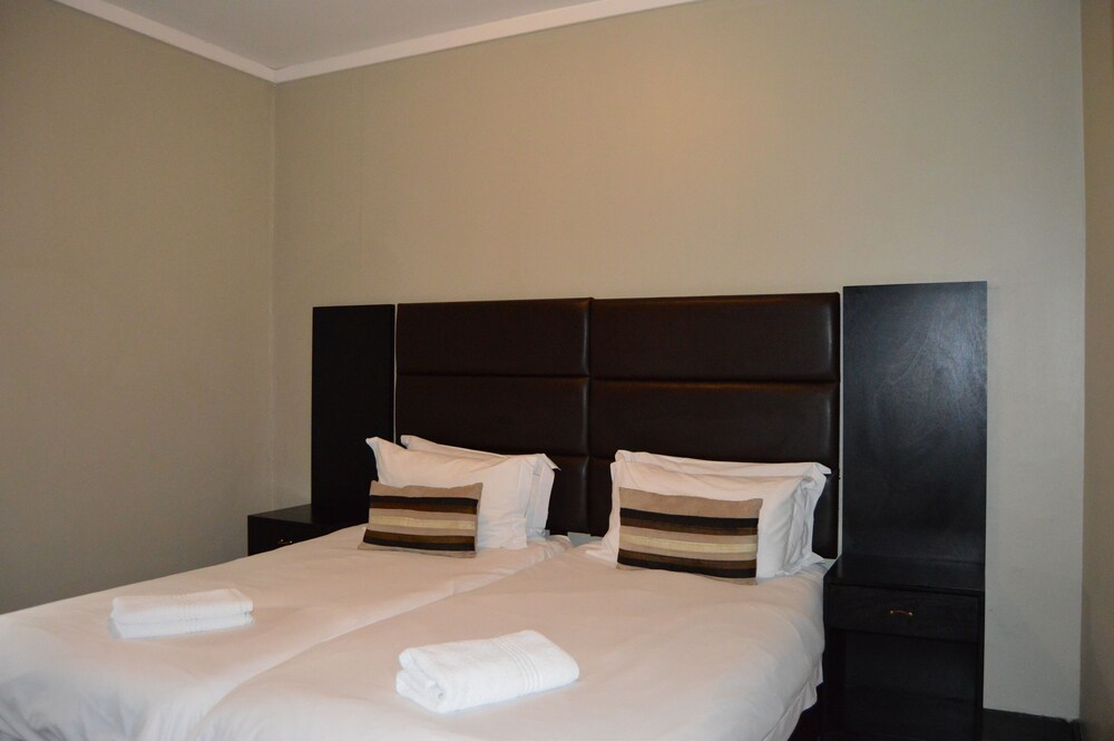 Standard Apartment, 2 Bedrooms - Guestroom