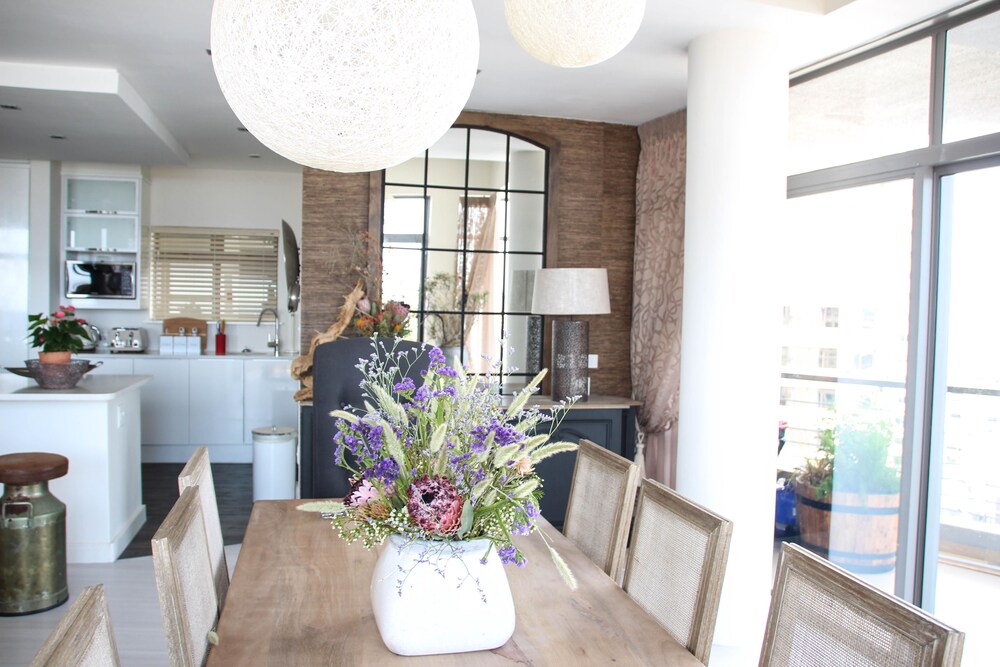 Superior Penthouse, 3 Bedrooms - In-Room Dining