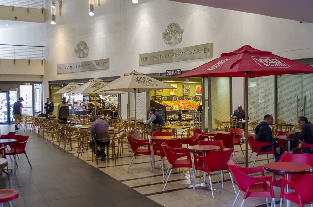 Food Court