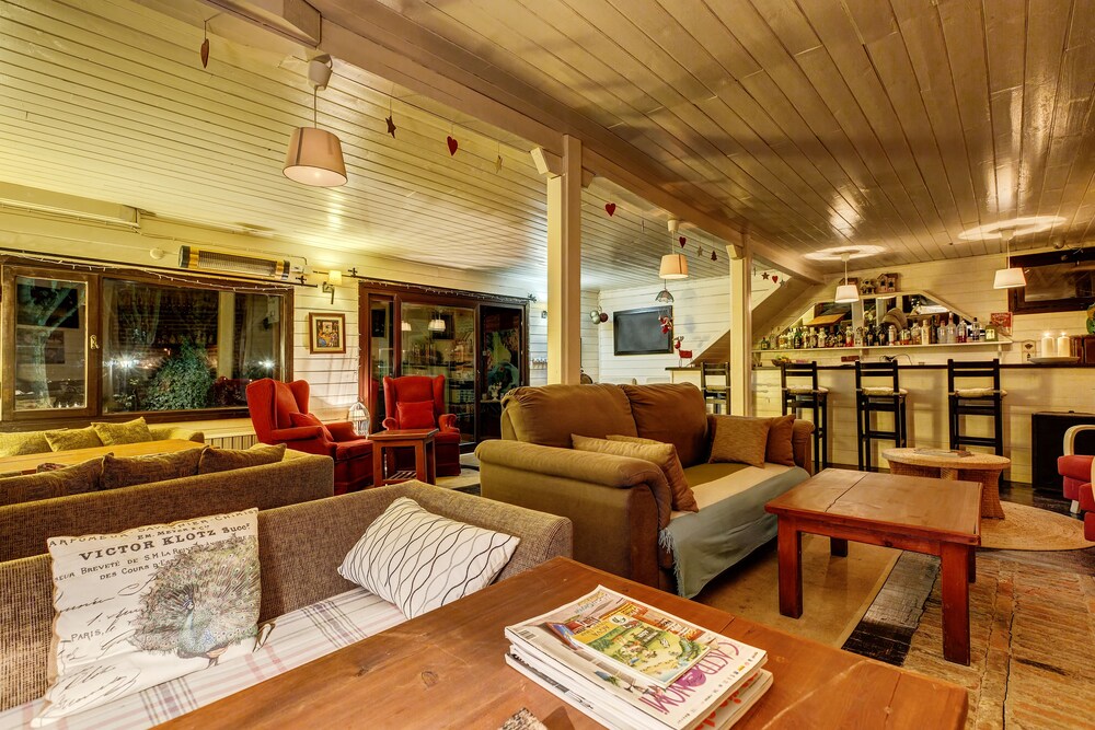 Hotel Lounge