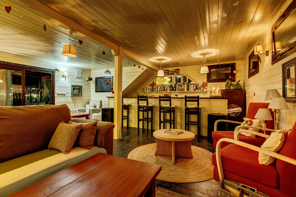 Hotel Lounge