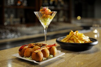 Hotel Bar