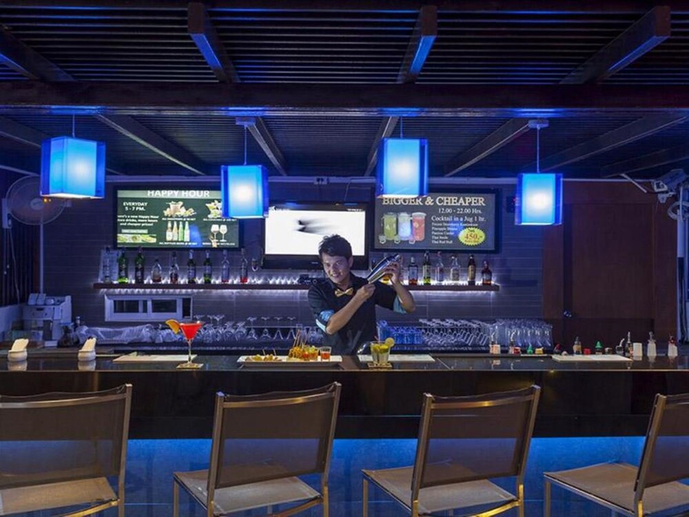 Hotel Bar