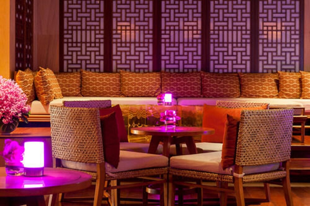 Hotel Bar