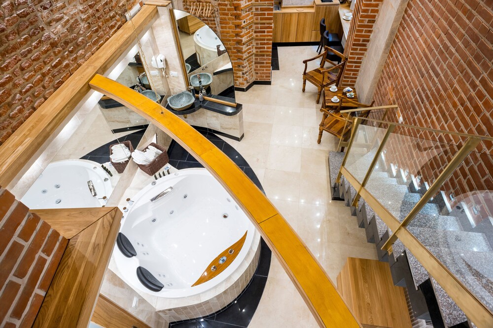 Suite, 1 King Bed, Jetted Tub - Jetted Tub