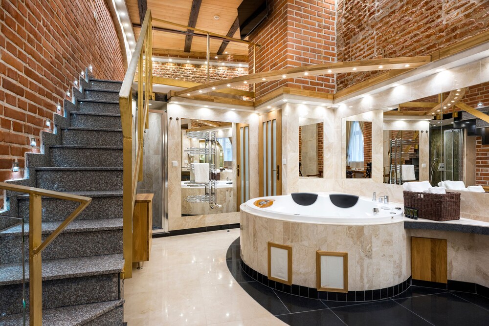 Suite, 1 King Bed, Jetted Tub - Bathroom