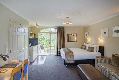 Silver Fern Accommodation & Spa