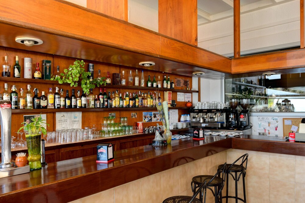 Hotel Bar