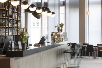 Hotel Lounge