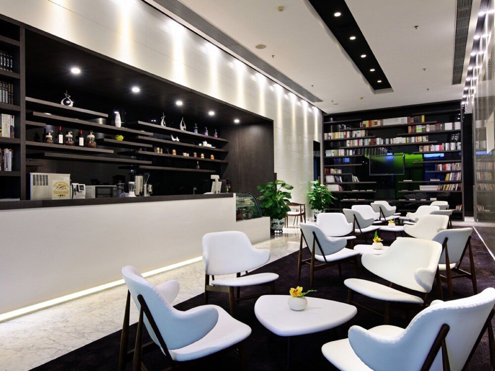 Hotel Lounge