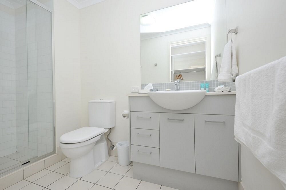 1 Bedroom Apartment - Bathroom