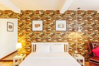 Family Room, 1 King Bed