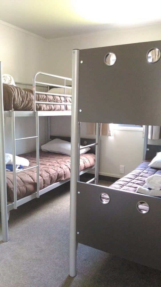 Family Unit 19 - Guestroom