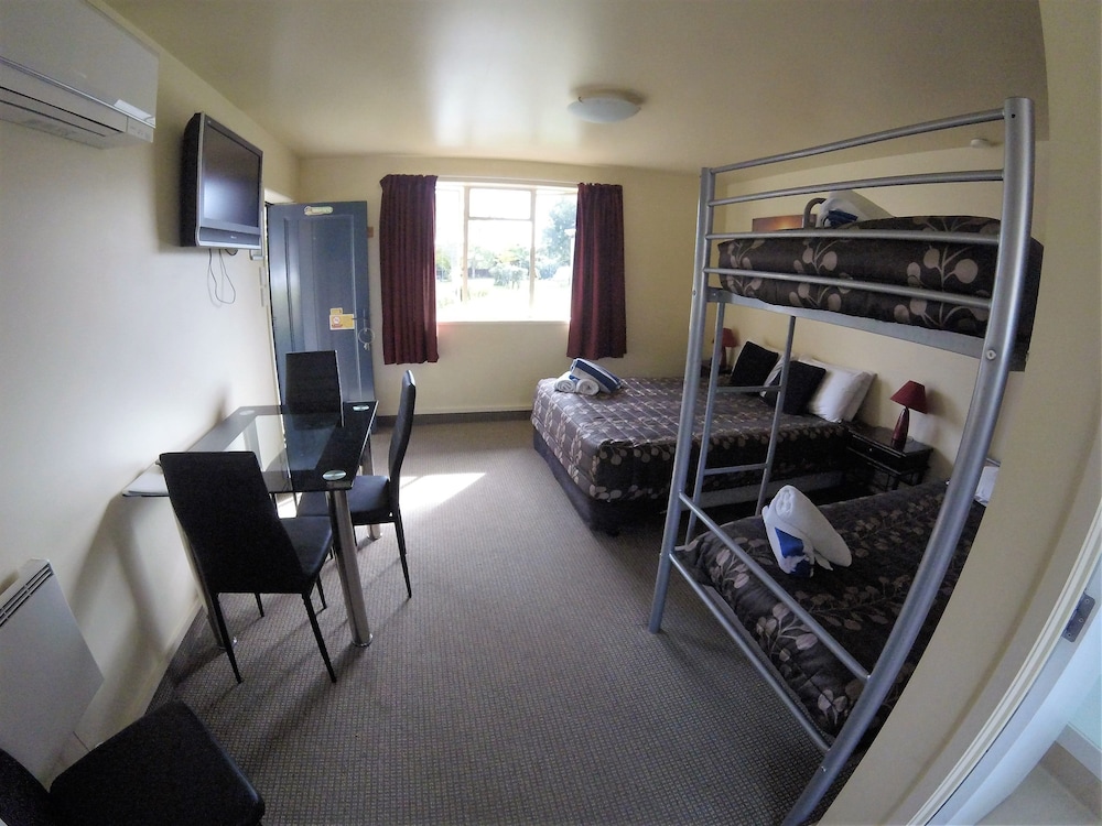Studio Unit 8 - Guestroom